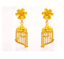 traditional Nepali gold earring for ladies.