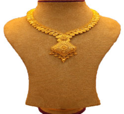 best gold necklaces in nepal.