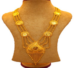 beautiful handcrafted gold necklaces.