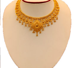 best necklaces for ladies.