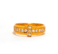 rounded gold ring