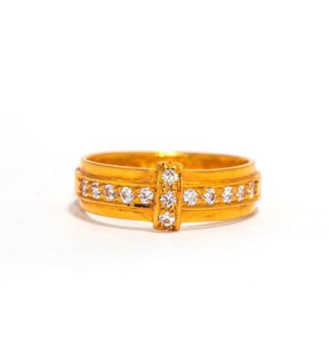 rounded gold ring