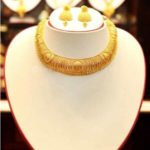 sleek gold choker